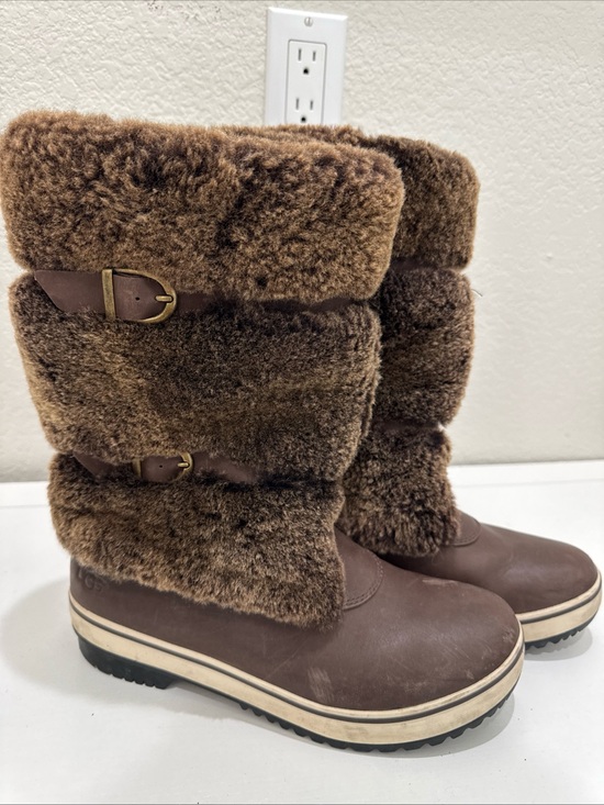 UGG Shoes - UGG Australia Womens 7 Brown Leather Sheepskin Fur Tall Winter Boots Buckle